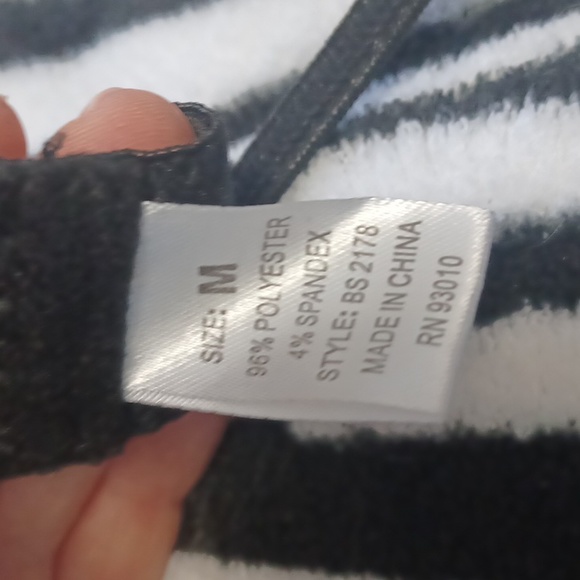 Lingerie - Picture 3 of 3